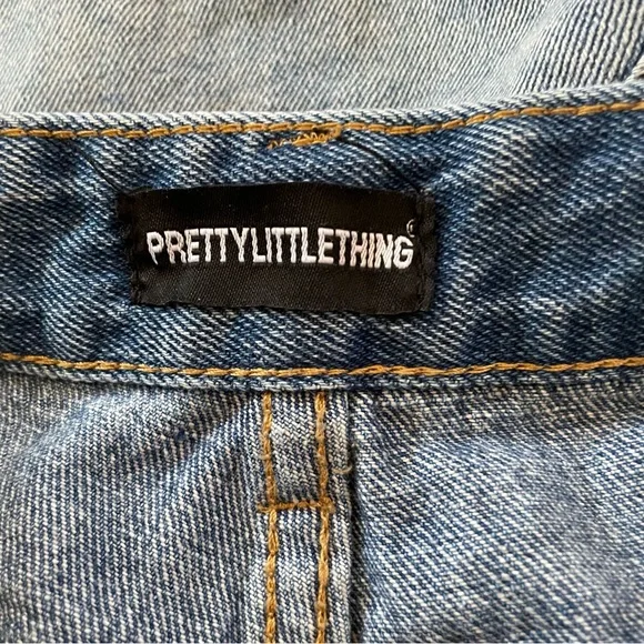 Pretty Little Thing High Rise Light Wash Distressed Baggy  Loose Jeans - Picture 10 of 10